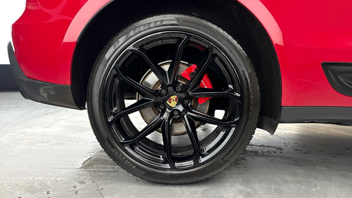 Porsche Macan Image 10