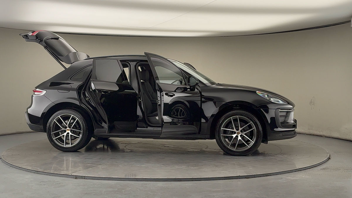 More views of Porsche Macan