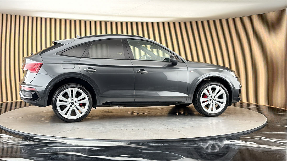 More views of Audi Q5