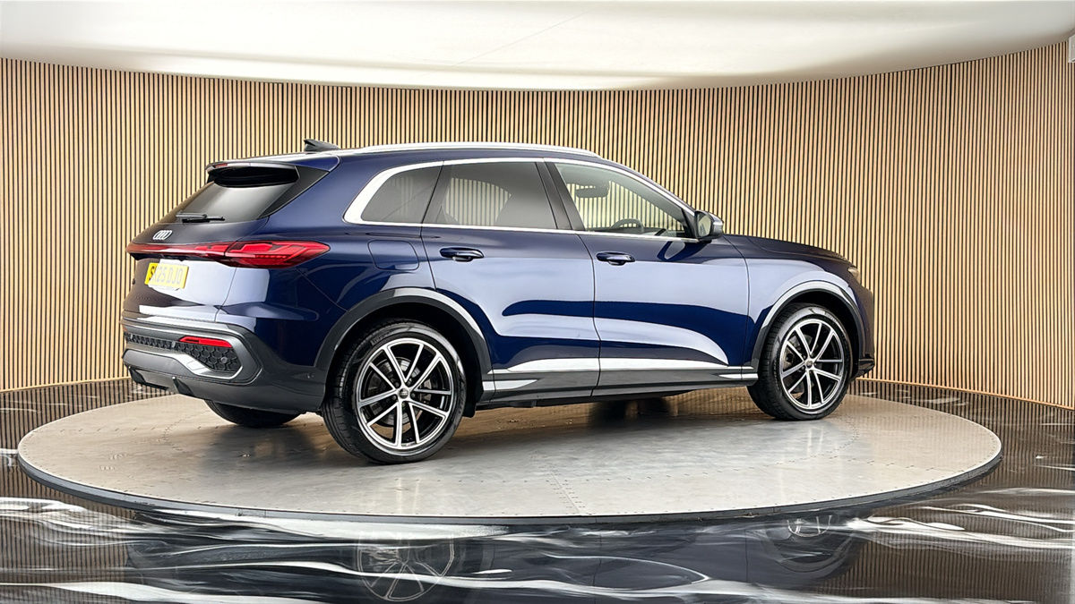 More views of Audi Q5