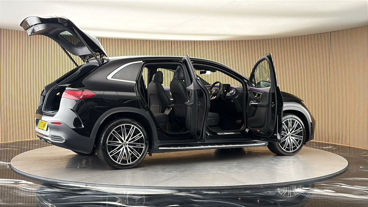 More views of Mercedes-Benz EQE
