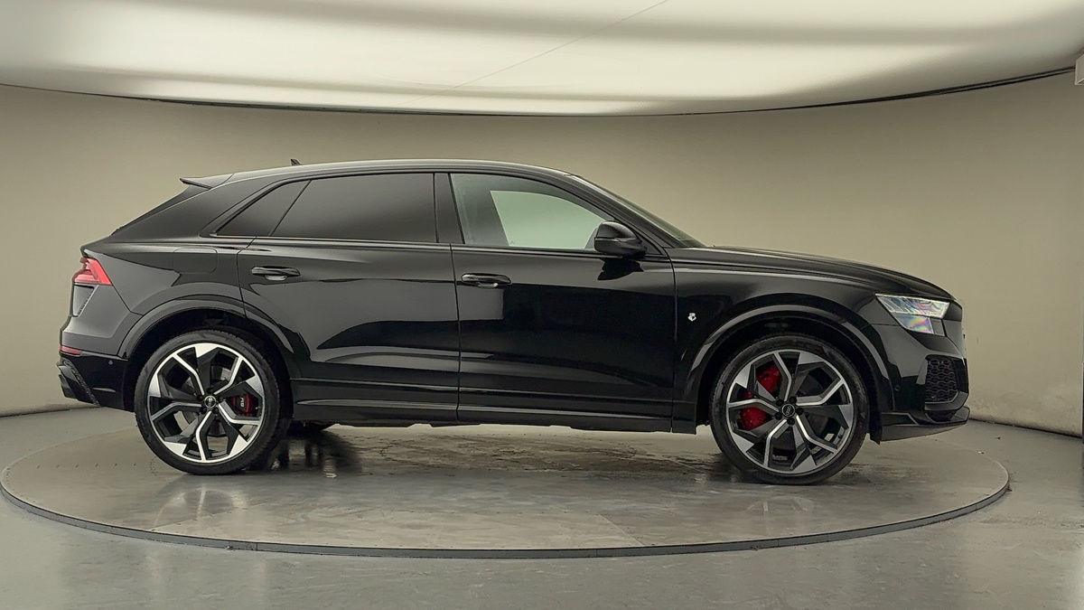 More views of Audi RSQ8