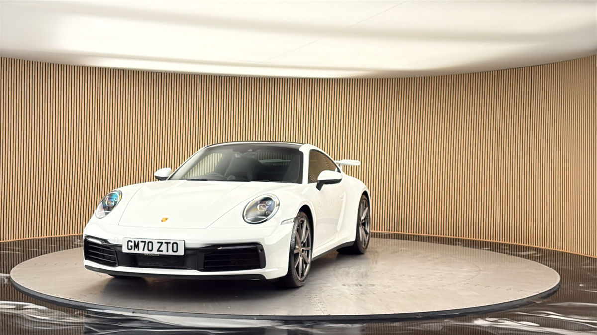 More views of Porsche 911