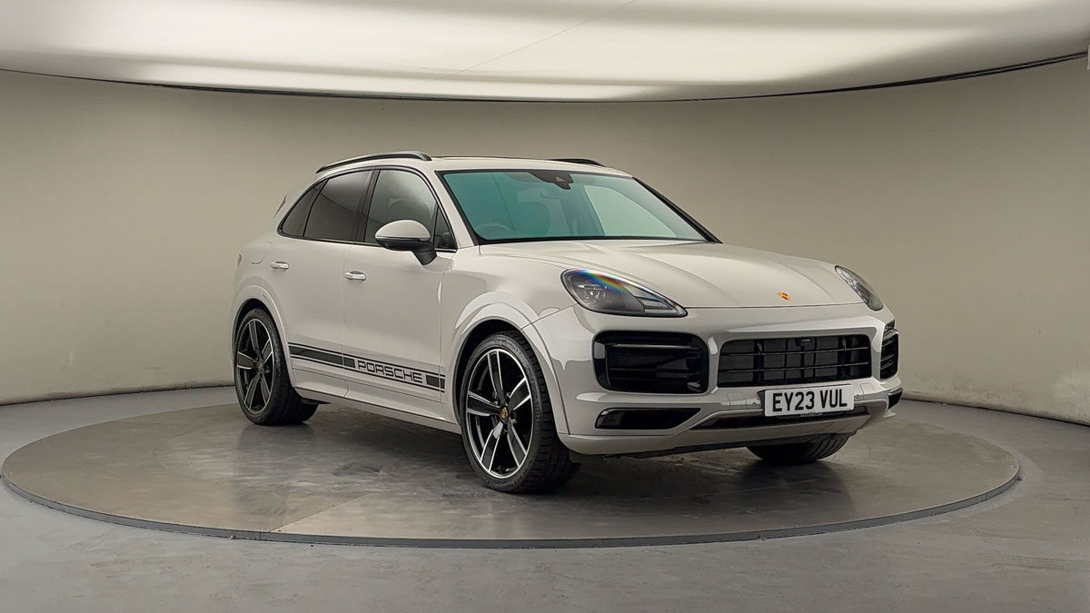 Porsche Cayenne Sticky Header Image