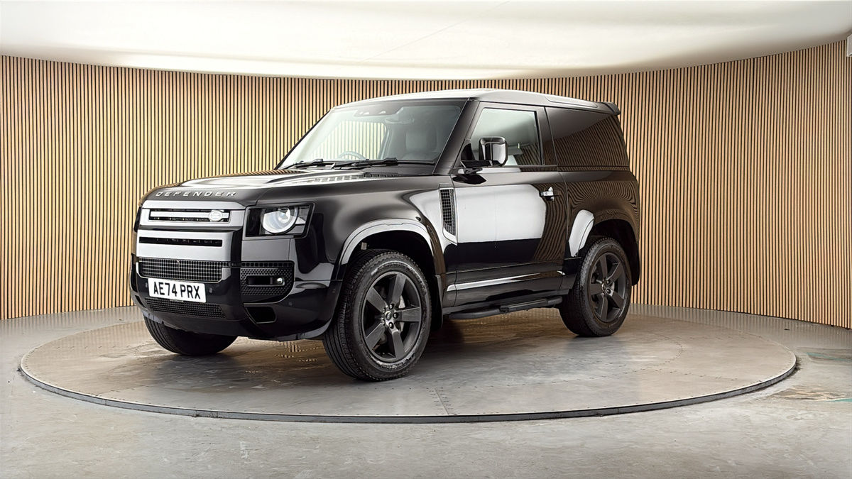 Land Rover Defender 90 Image 20