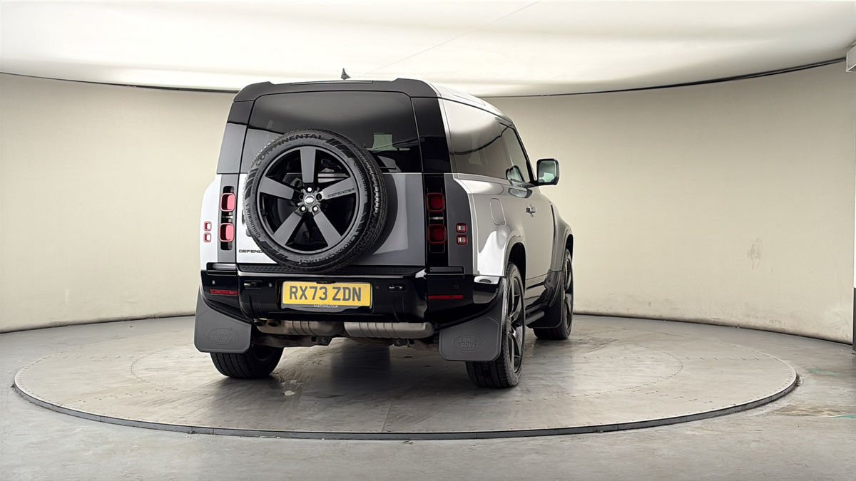 More views of Land Rover Defender 90