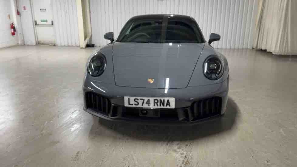 More views of Porsche 911