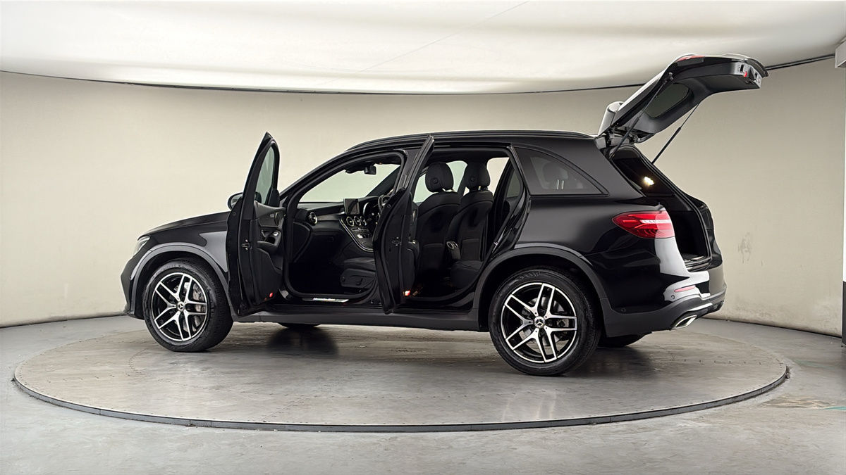 More views of Mercedes-Benz GLC