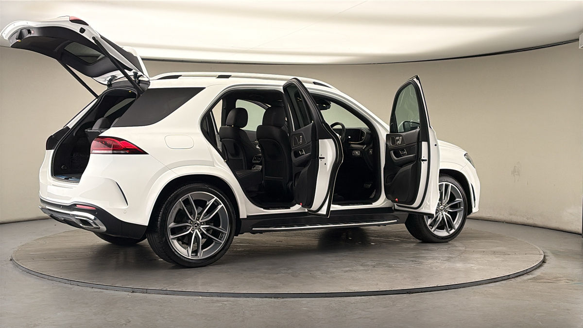 More views of Mercedes-Benz GLE