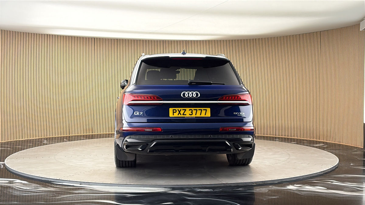 More views of Audi Q7