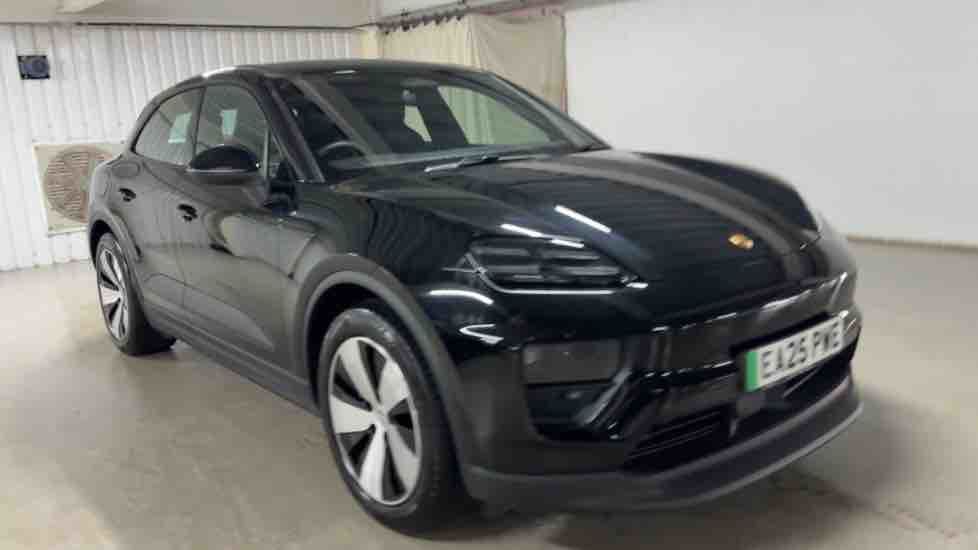 More views of Porsche Macan