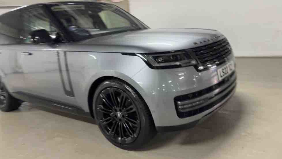 More views of Land Rover Range Rover