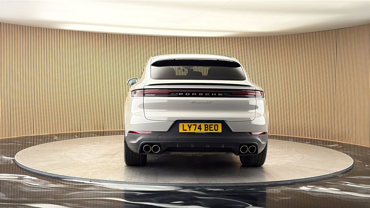 More views of Porsche Cayenne