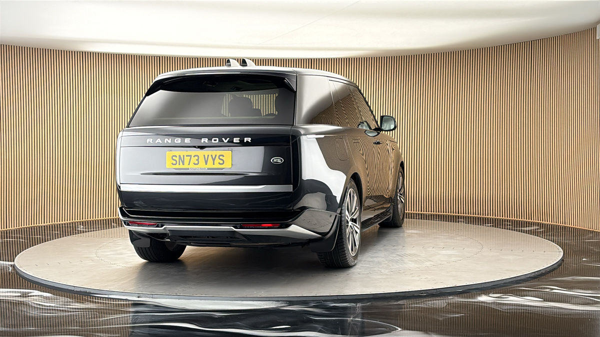 More views of Land Rover Range Rover