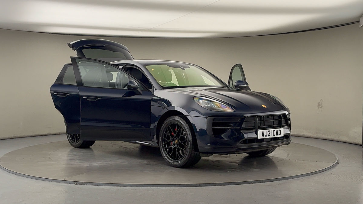 More views of Porsche Macan