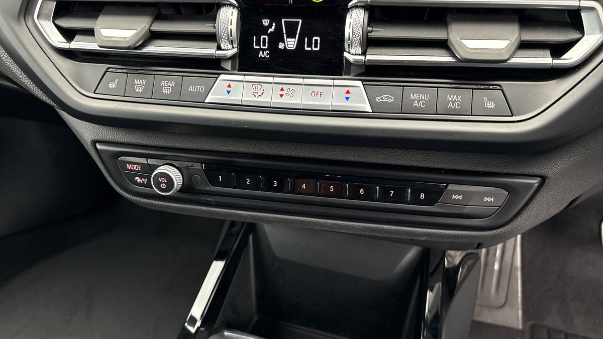 BMW 1 Series Image 9
