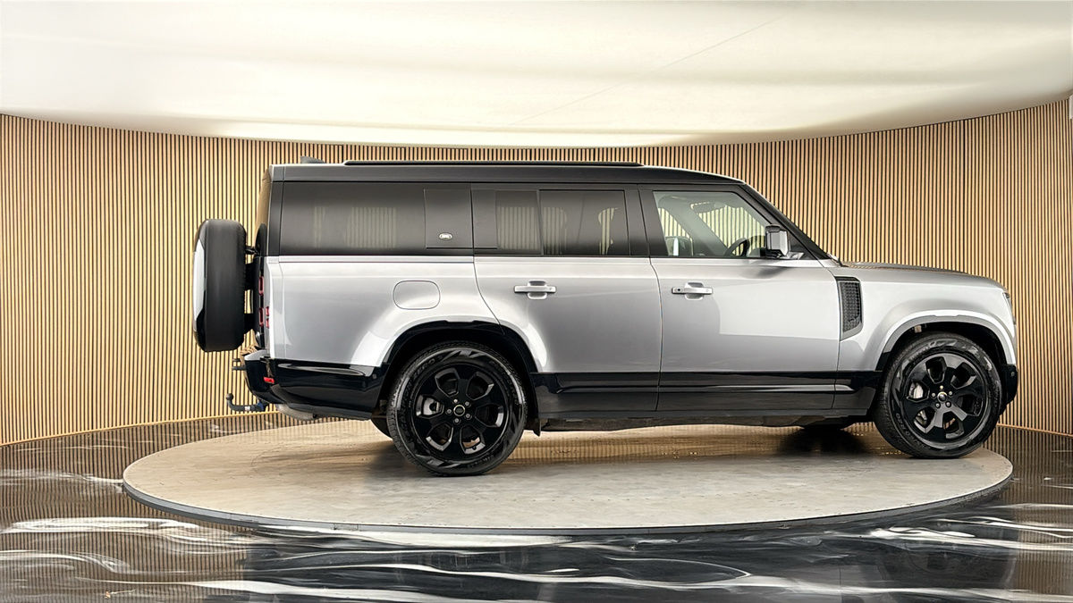 More views of Land Rover Defender 130