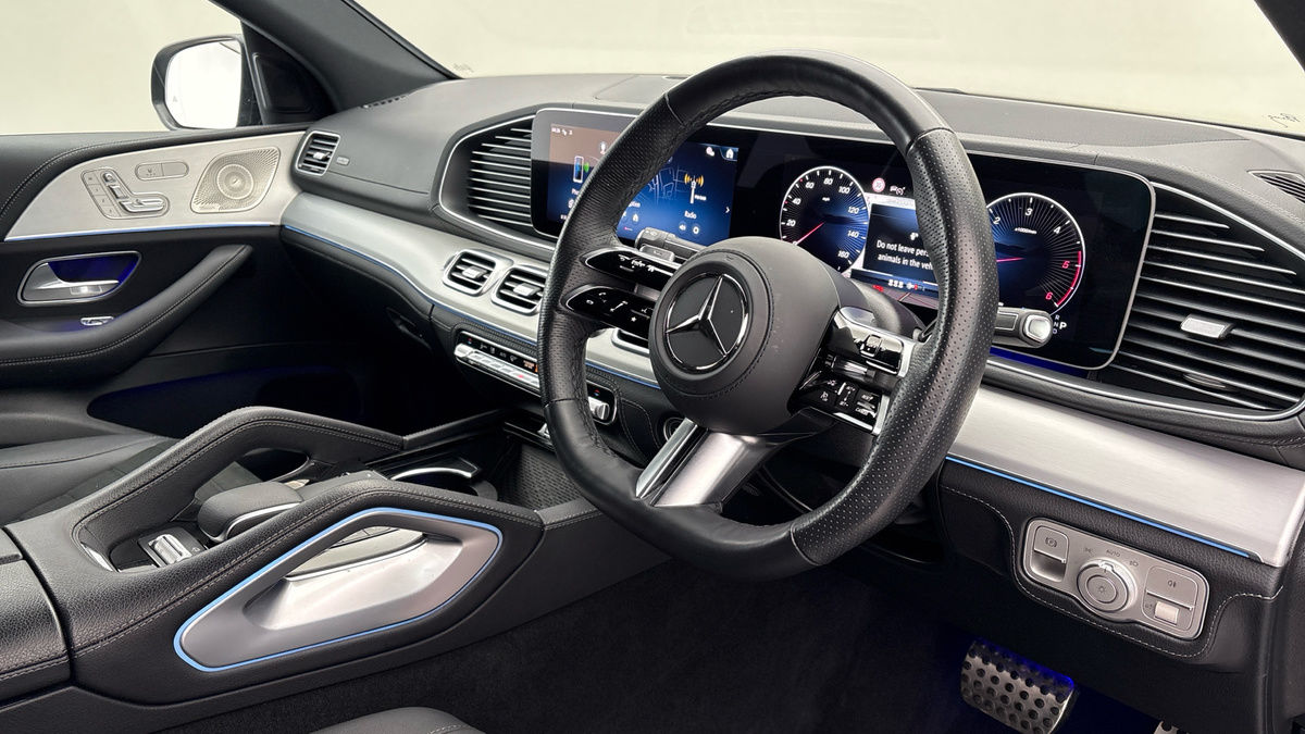 More views of Mercedes-Benz GLE