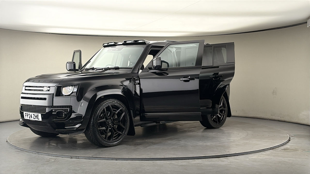 Land Rover Defender 110 Urban Image 22