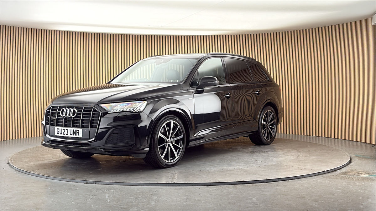 More views of Audi Q7