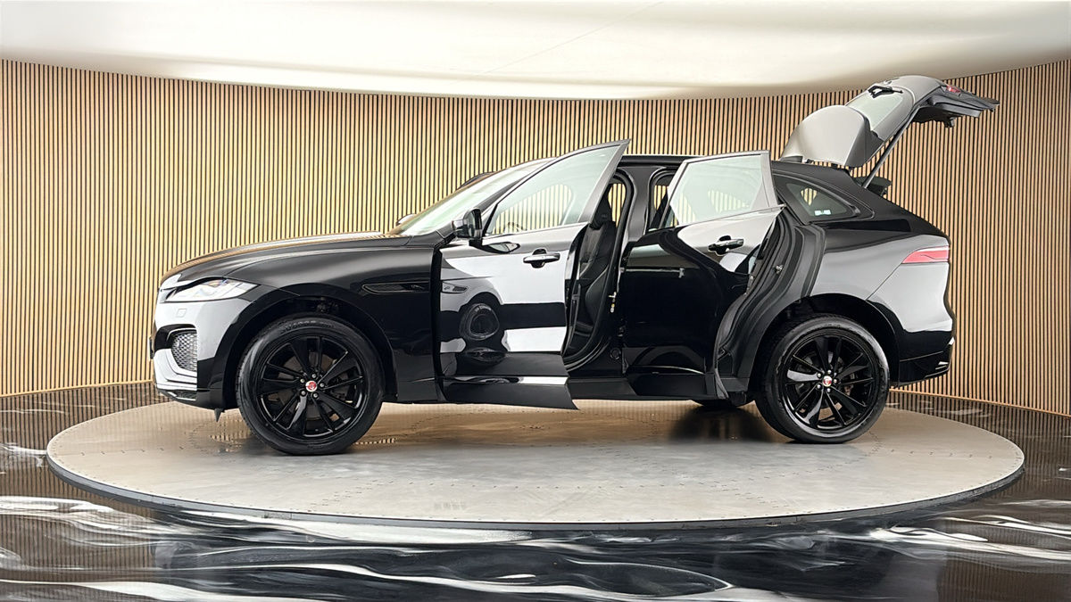 More views of Jaguar F-PACE