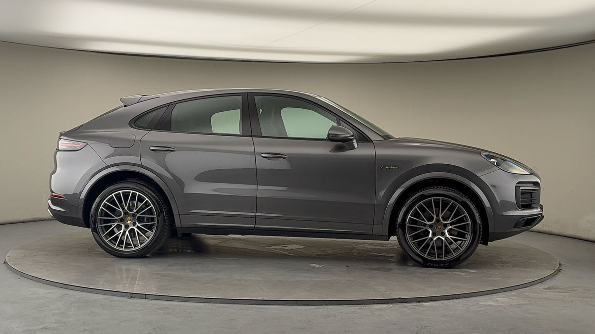 More views of Porsche Cayenne