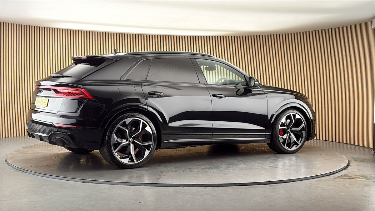 More views of Audi RSQ8