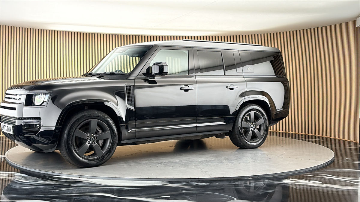 More views of Land Rover Defender 130