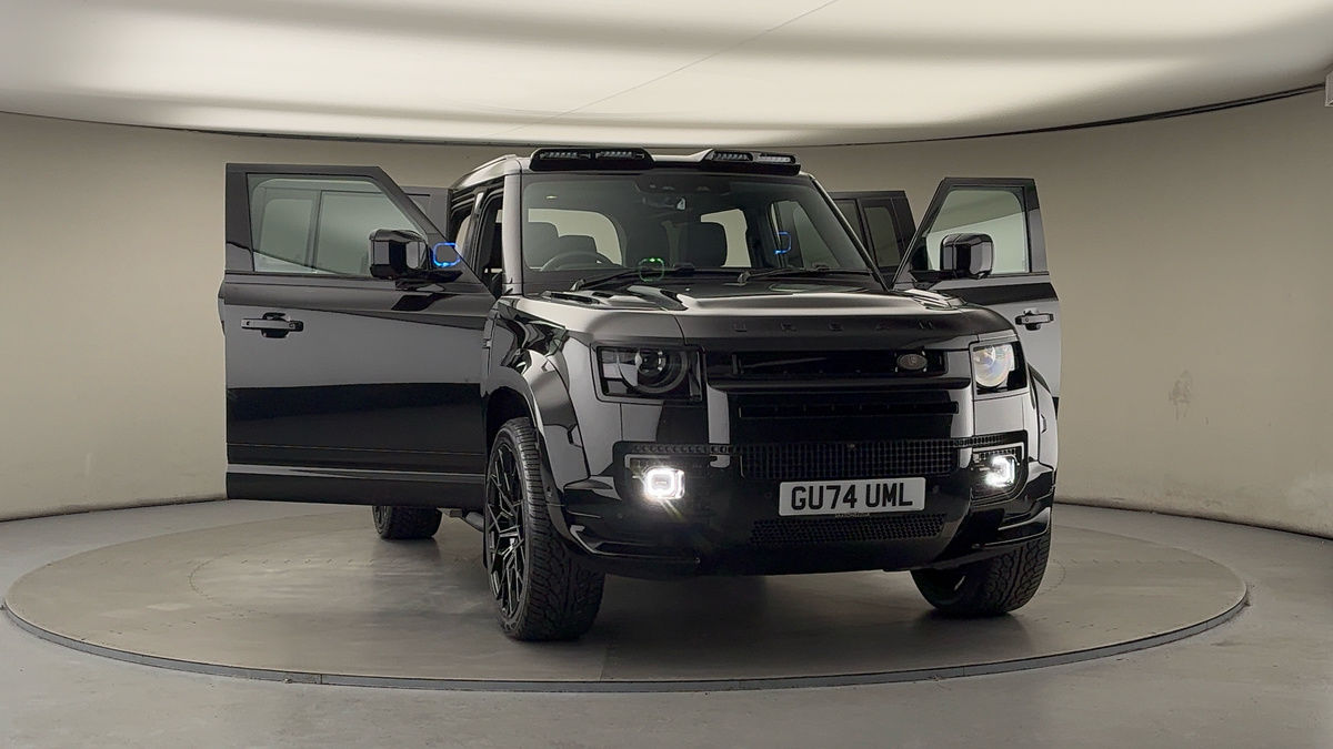 More views of Land Rover Defender 110