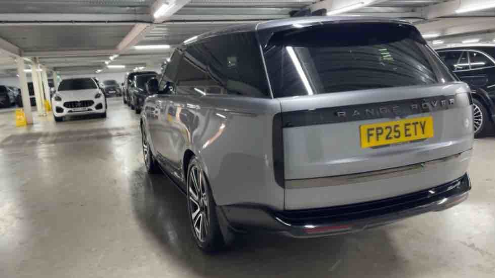 More views of Land Rover Range Rover