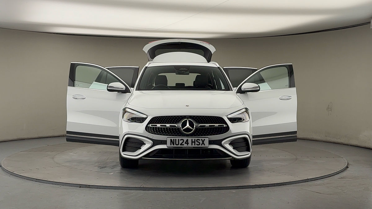 More views of Mercedes-Benz GLA