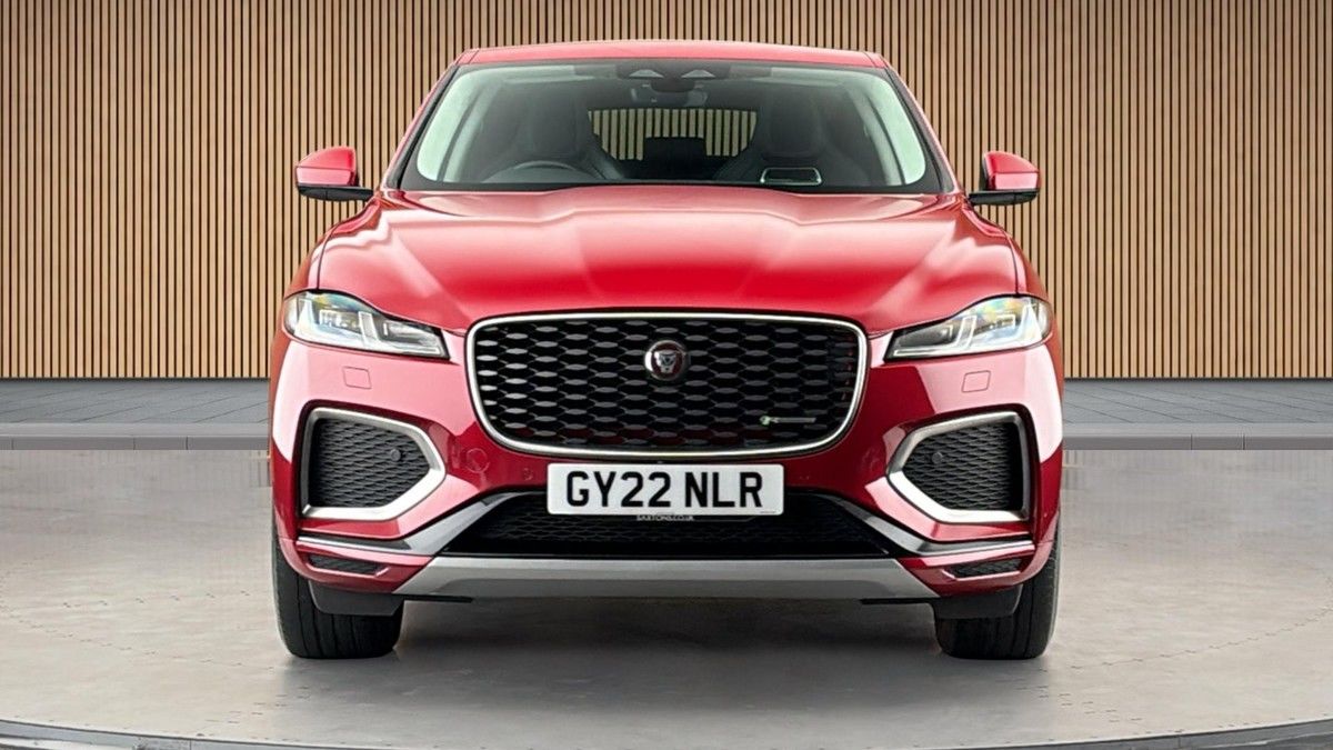 Jaguar F-PACE Image 3
