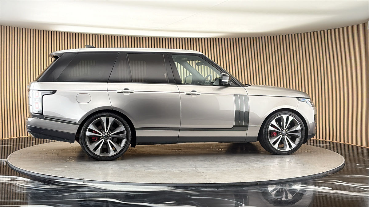 More views of Land Rover Range Rover