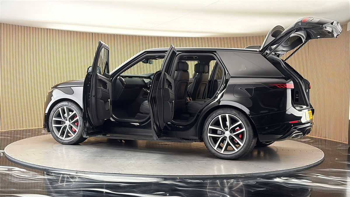 More views of Land Rover Range Rover Sport