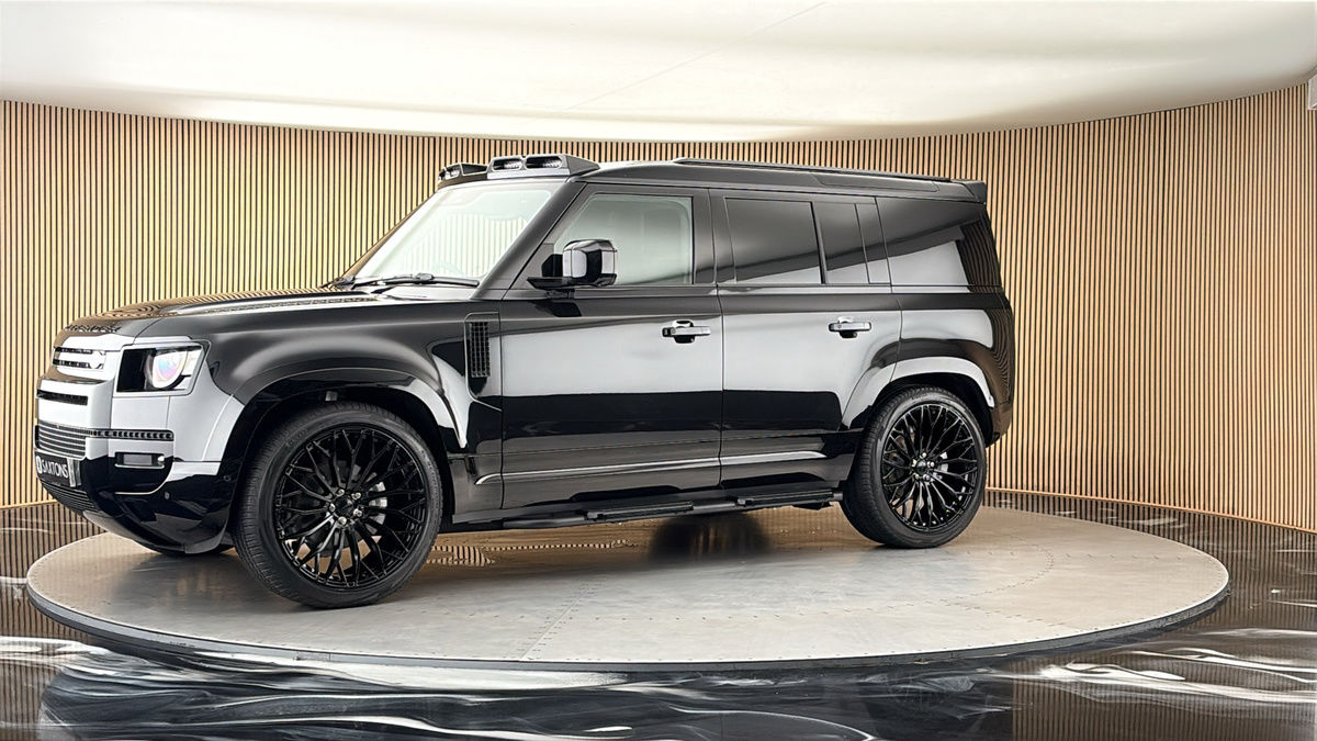 More views of Land Rover Defender 110