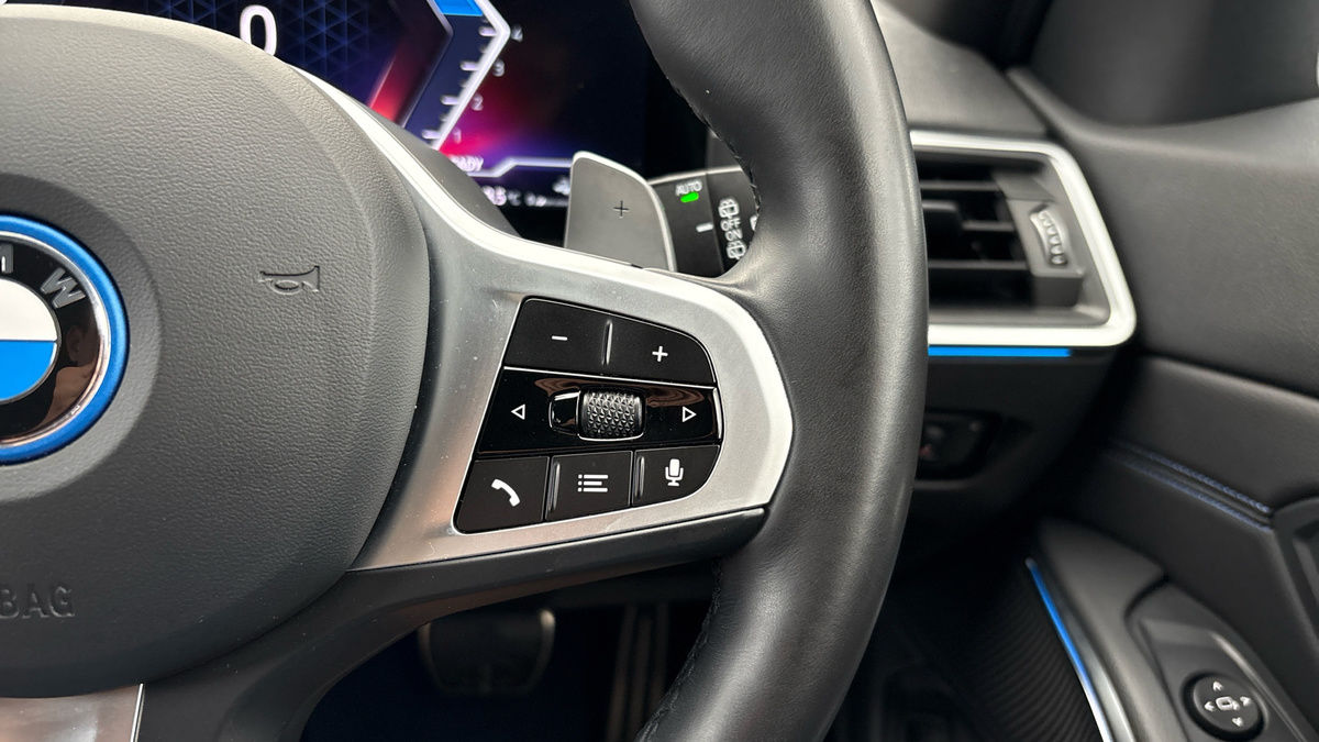 BMW 3 Series Image 14