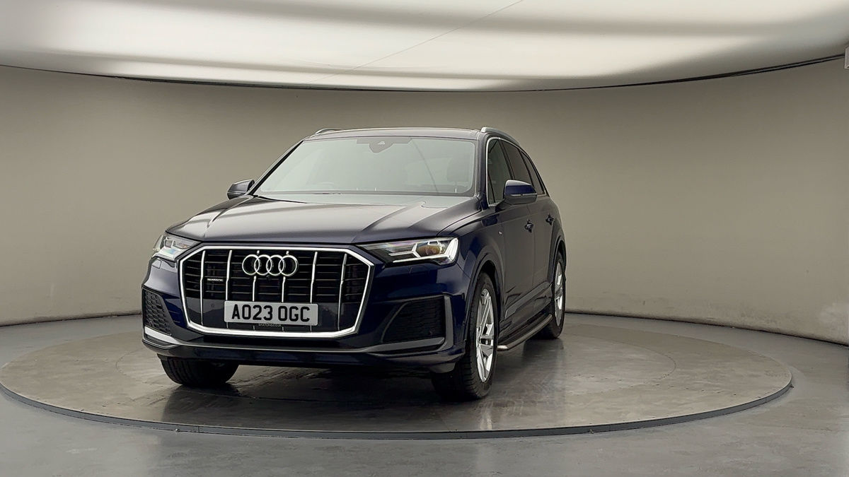 More views of Audi Q7