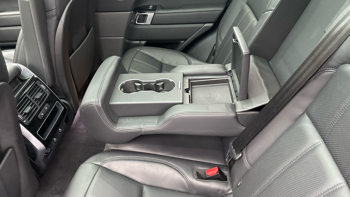 Land Rover Range Rover Sport Image 9