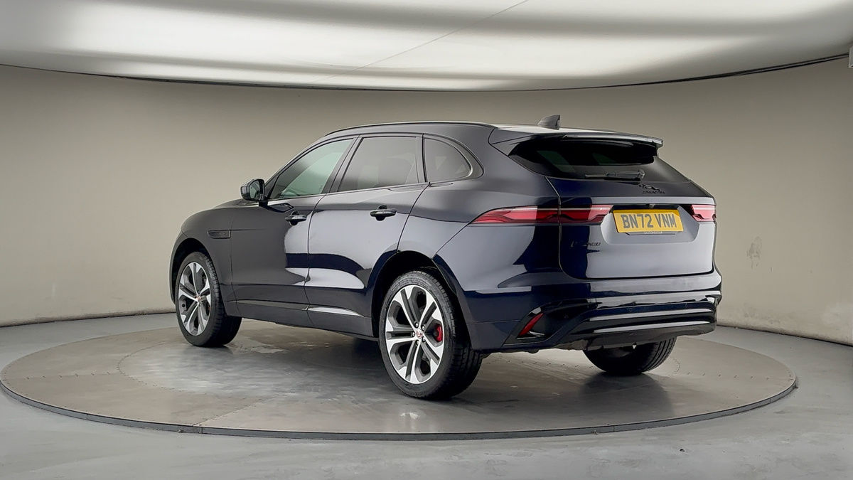 Jaguar F-PACE Image 2