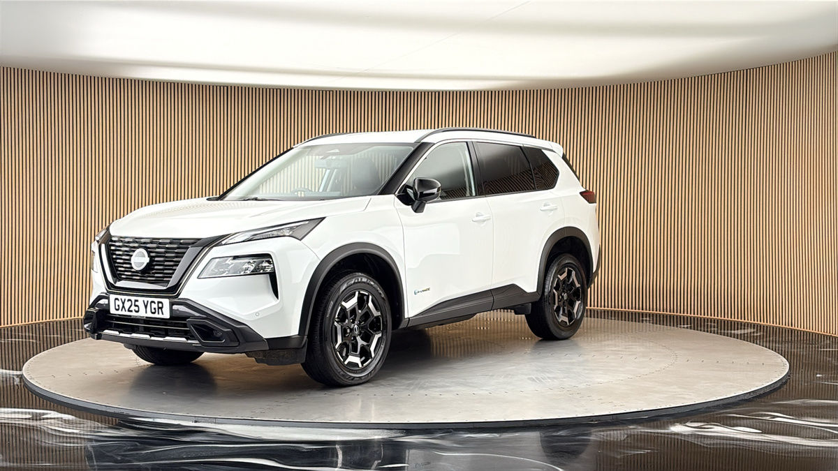 More views of Nissan X-Trail
