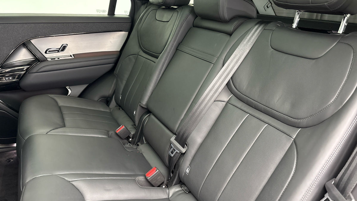 Land Rover Range Rover Sport Image 8