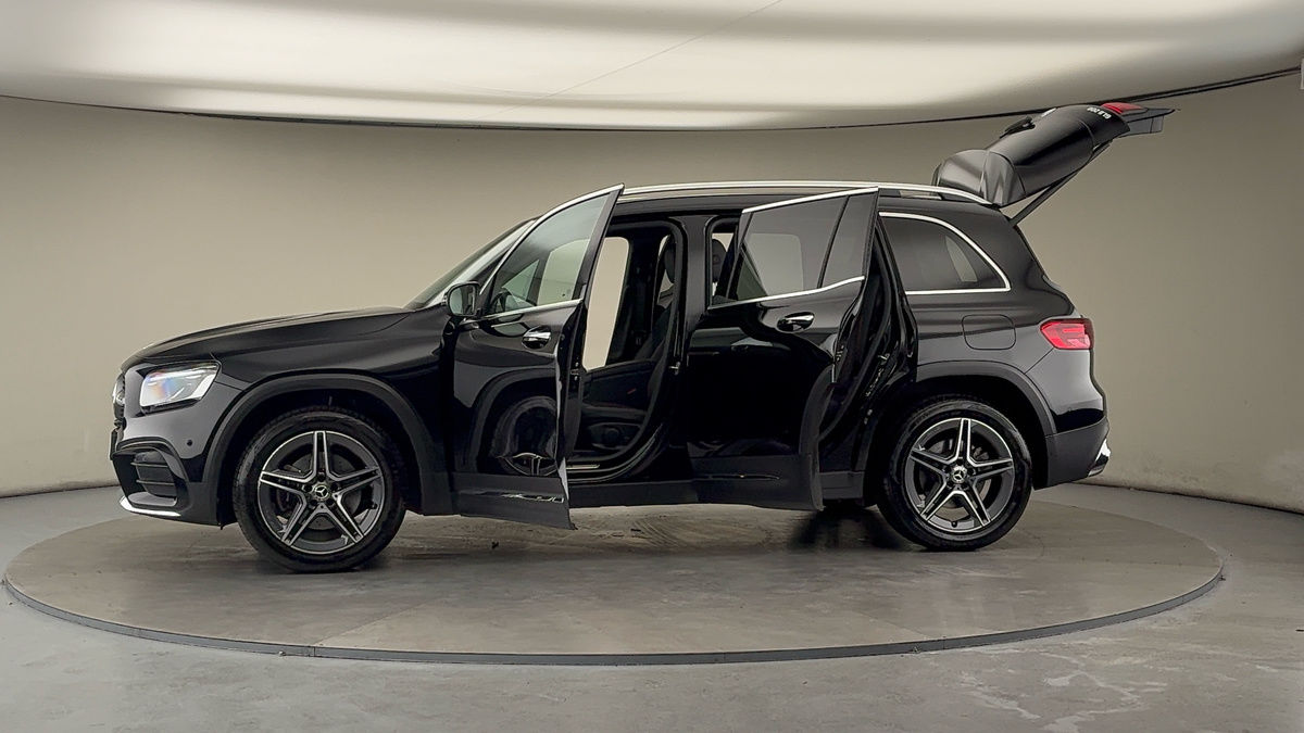 More views of Mercedes-Benz GLB