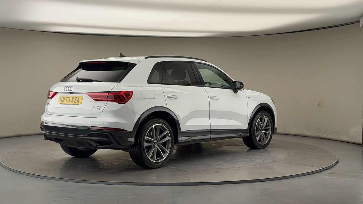 Audi Q3 Image 21
