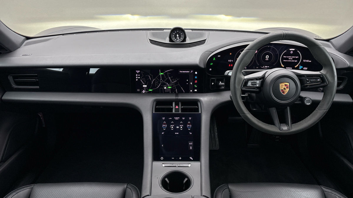 Porsche Taycan Image 12