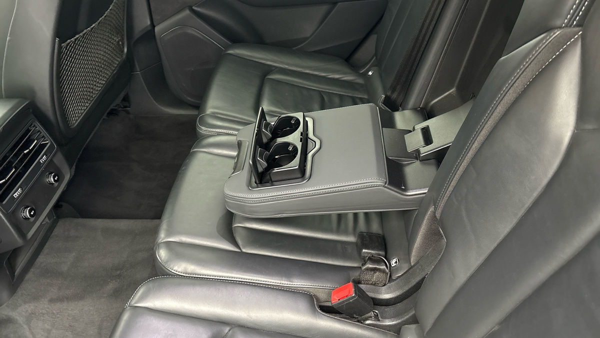 Audi Q7 Image 9
