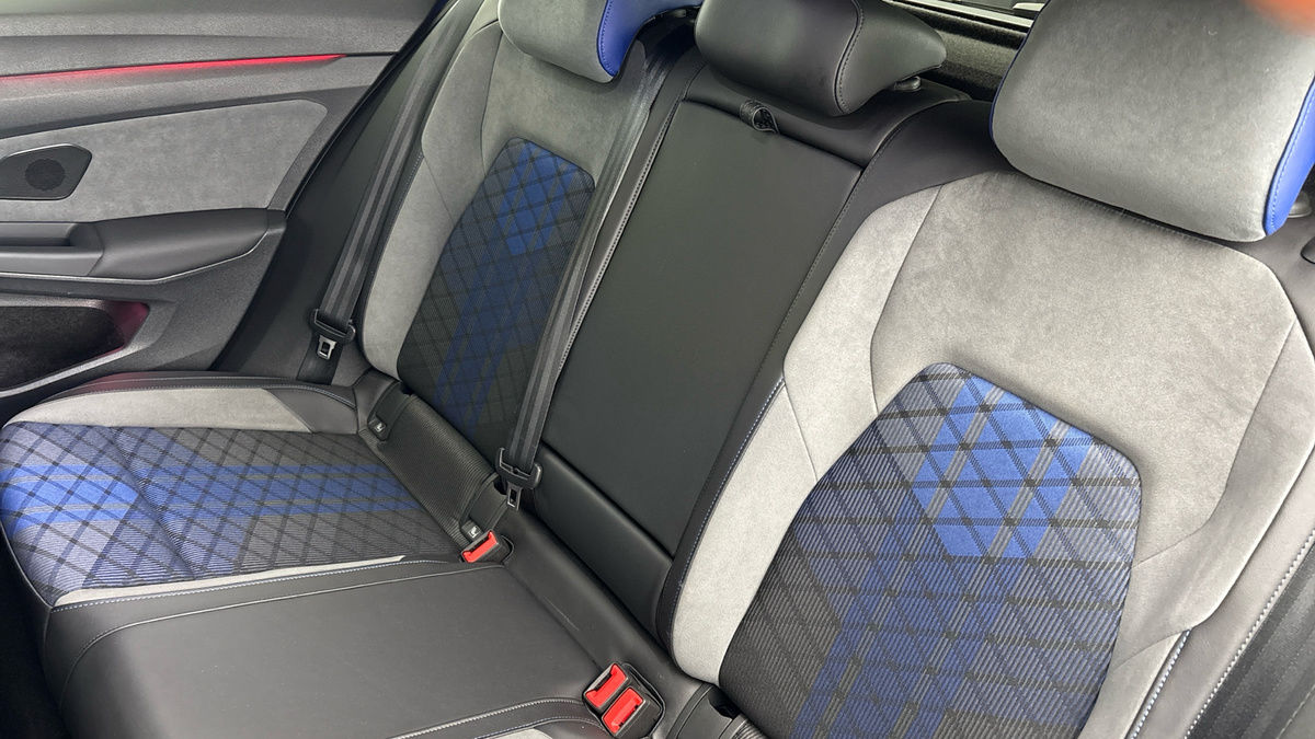 Volkswagen Golf Image 8