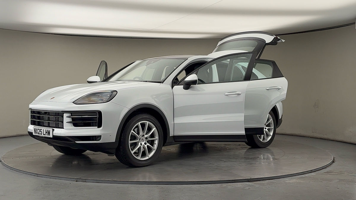 Porsche Cayenne Image 22