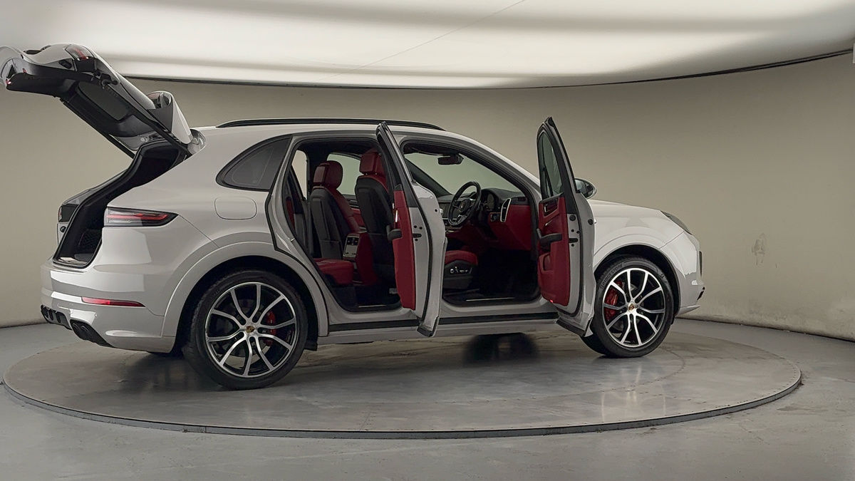 More views of Porsche Cayenne