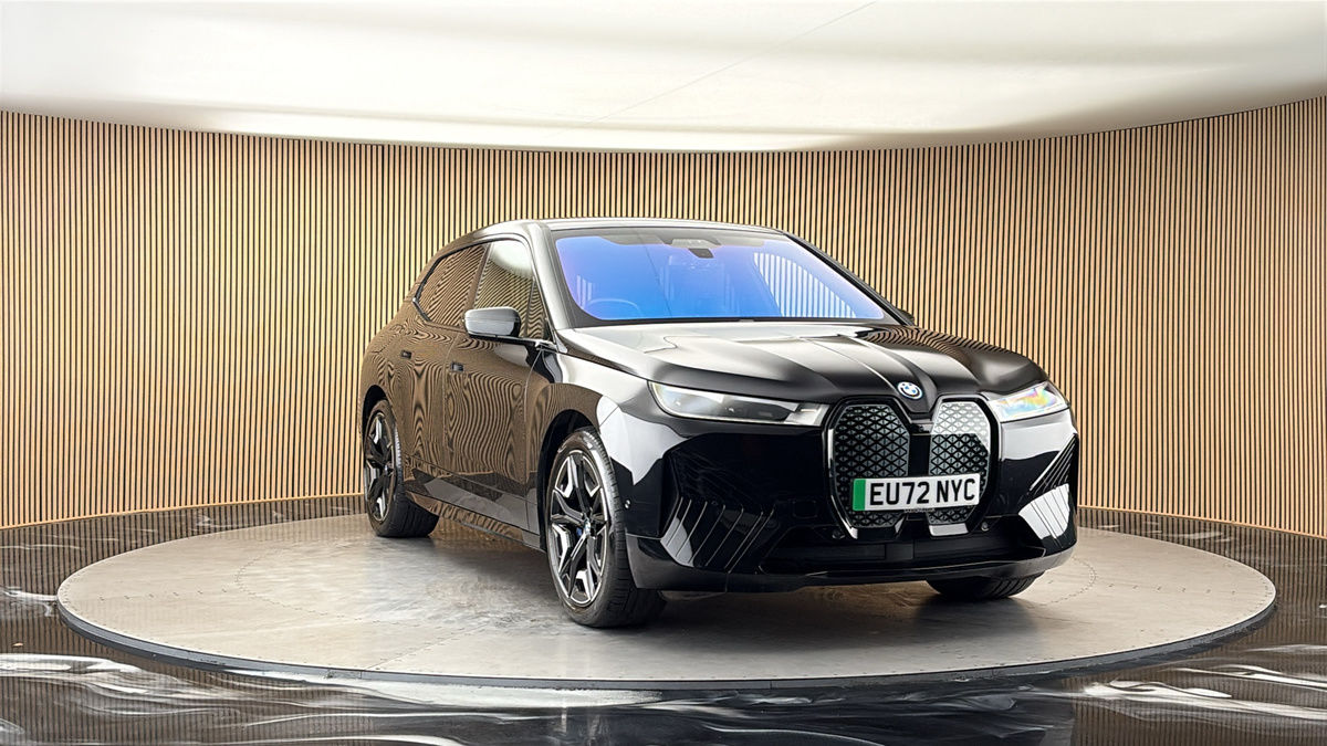More views of BMW iX