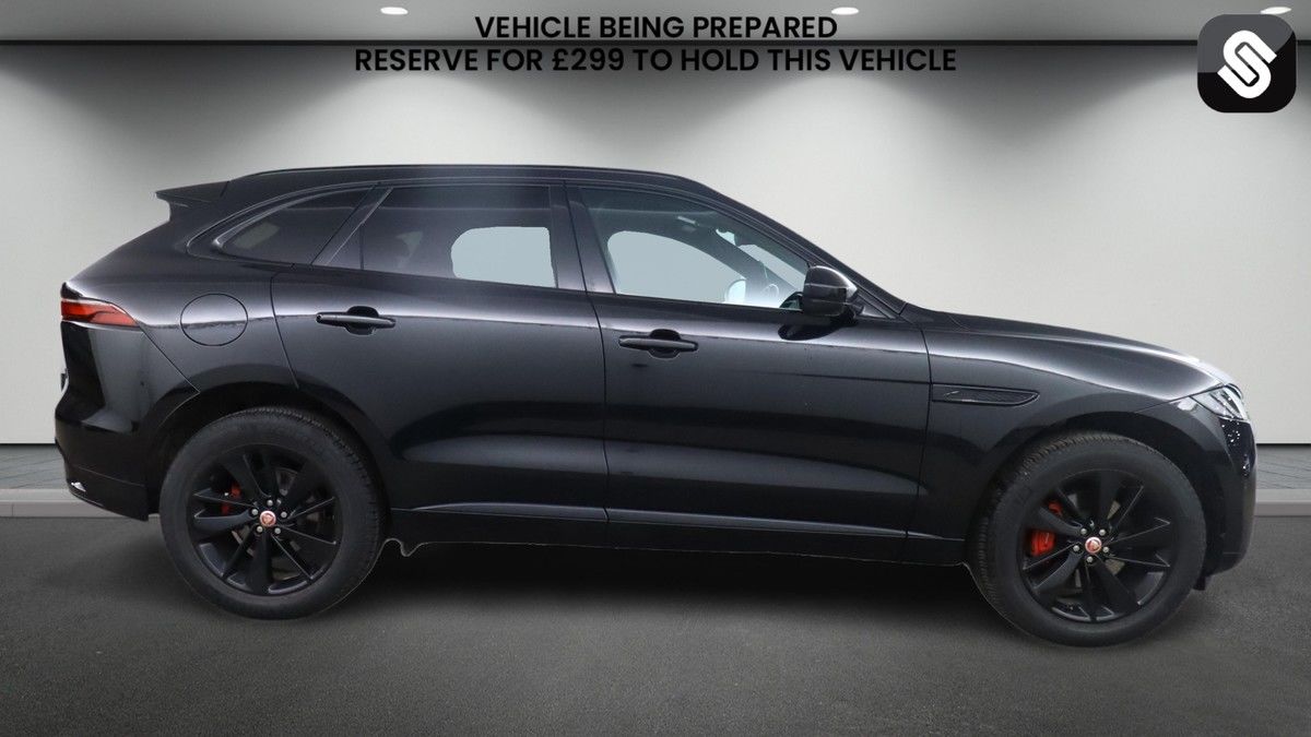Jaguar F-PACE Image 5